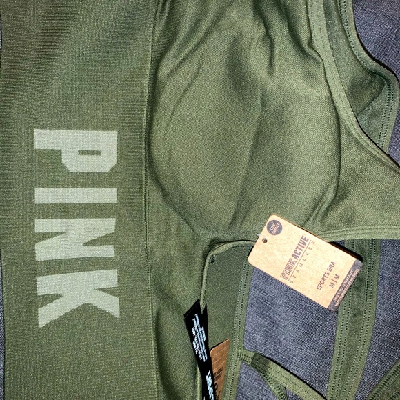 Pink Seamless sports bra - Picture 4 of 9